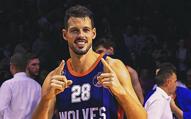 Quiénes somos: Así es la vida de un jugador de baloncesto español en las Islas Británicas Quiénes somos: Así es la vida de un jugador de baloncesto español en las Islas Británicas