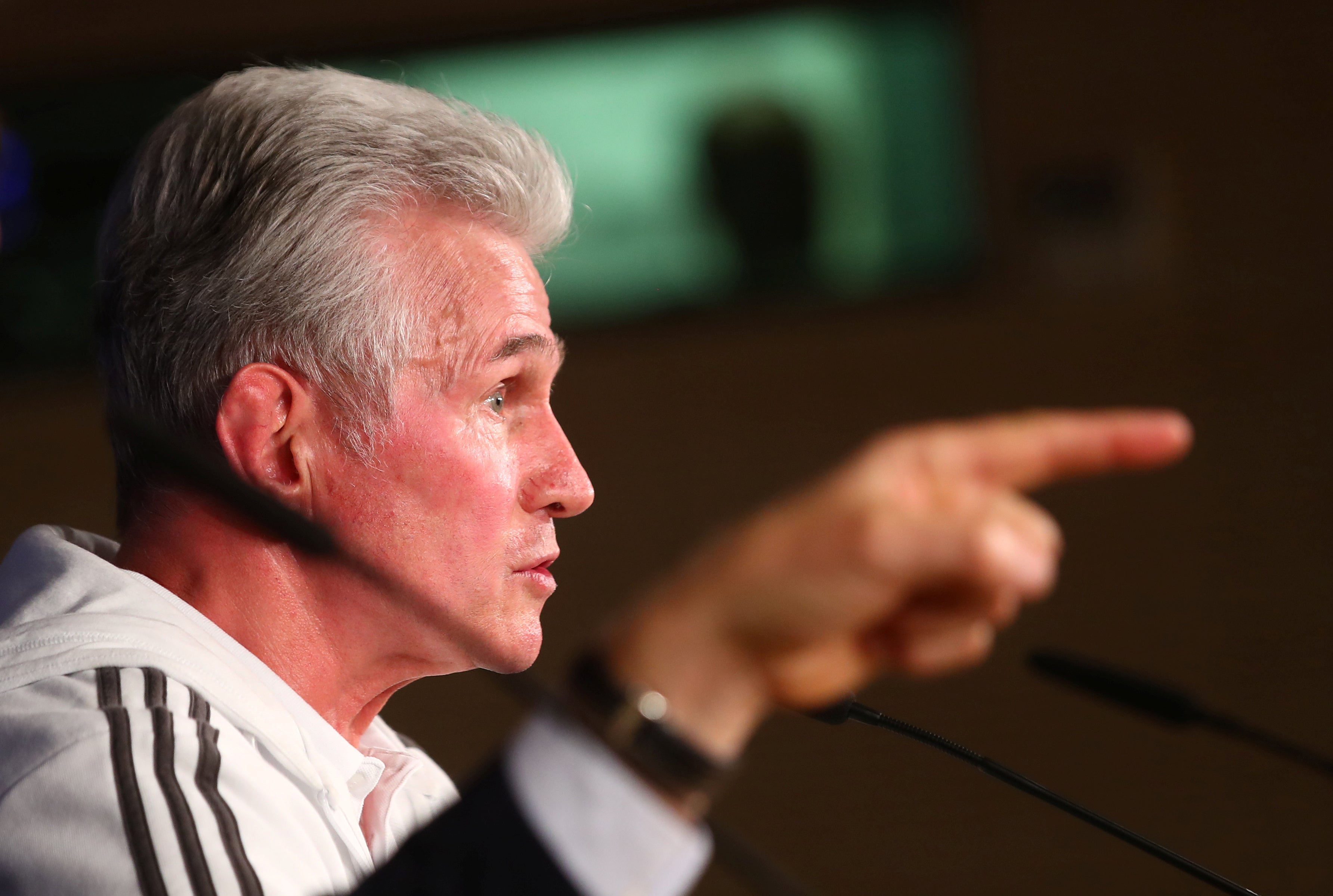Heynckes: "Para ganar Champions hay que tener talento, buenos jugadores, suerte... y un árbitro adecuado" Heynckes: "Para ganar Champions hay que tener talento, buenos jugadores, suerte... y un árbitro adecuado"