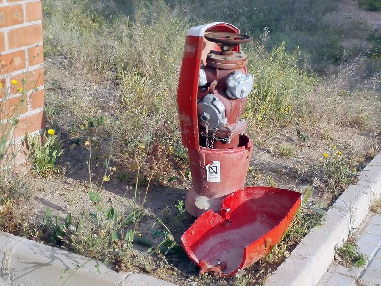 Ilicitanos por Elche insta la planificación del mantenimiento de las bocas de incendio que hay en el municipio Ilicitanos por Elche insta la planificación del mantenimiento de las bocas de incendio que hay en el municipio
