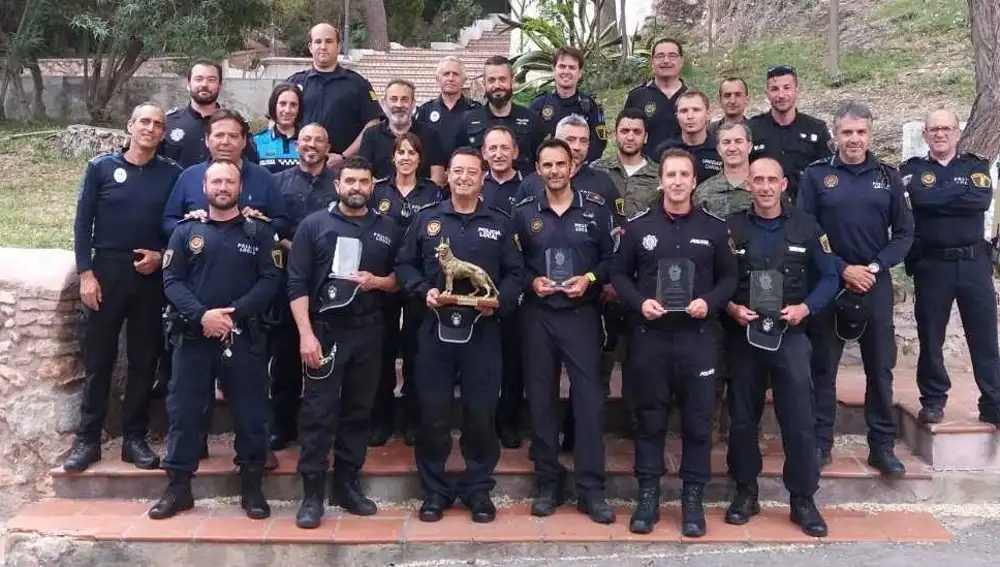 Participantes en el Campeonato Nacional de Perros Detectores de Sustancias de Vila-real Participantes en el Campeonato Nacional de Perros Detectores de Sustancias de Vila-real