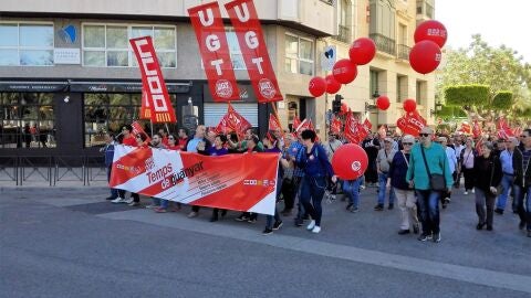 Cabecera de la manifestaci&oacute;n del 1 de mayo en Elche