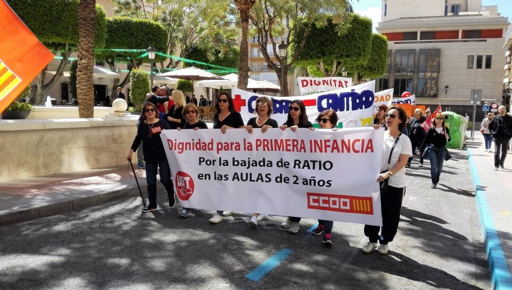 La educacion infantil ha estado presente en la manifestación del 1 de mayo en Elche