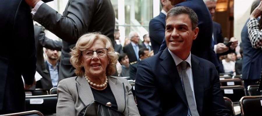 Pedro Sánchez y Manuela Carmena Pedro Sánchez y Manuela Carmena