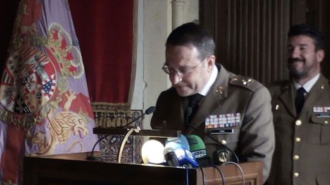El general Sanz y calabria recibe el Premio Dao&iacute;z 2013