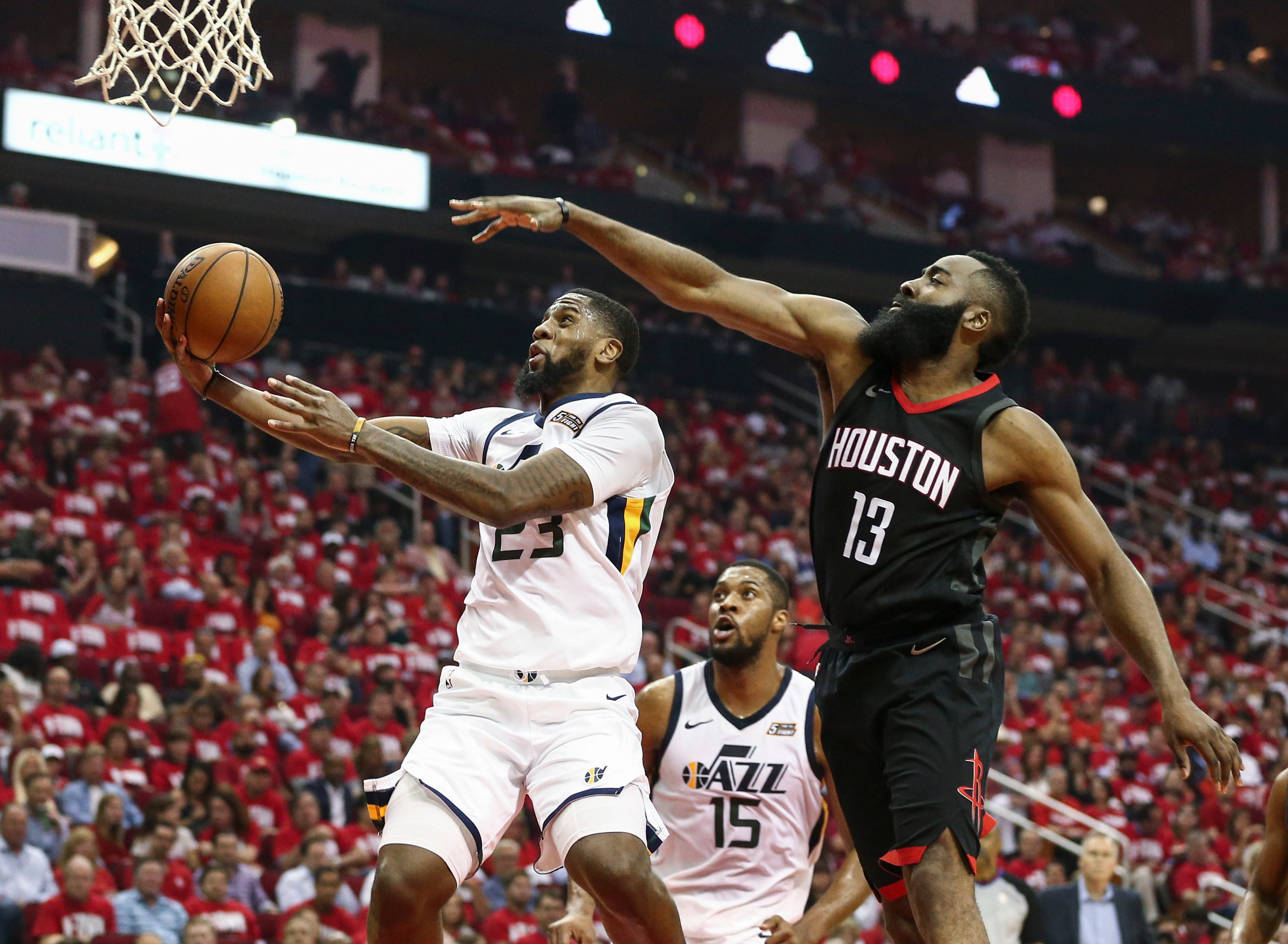 Joe Ingles comanda a los Jazz en Houston para empatar la serie ante los Rockets Joe Ingles comanda a los Jazz en Houston para empatar la serie ante los Rockets