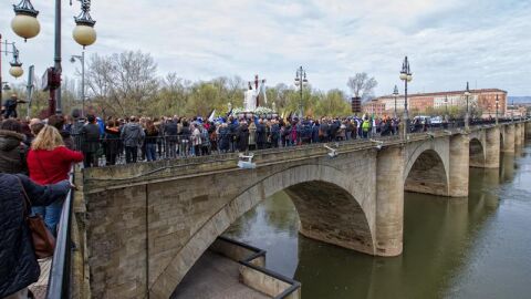 Turistas en Logro&ntilde;o