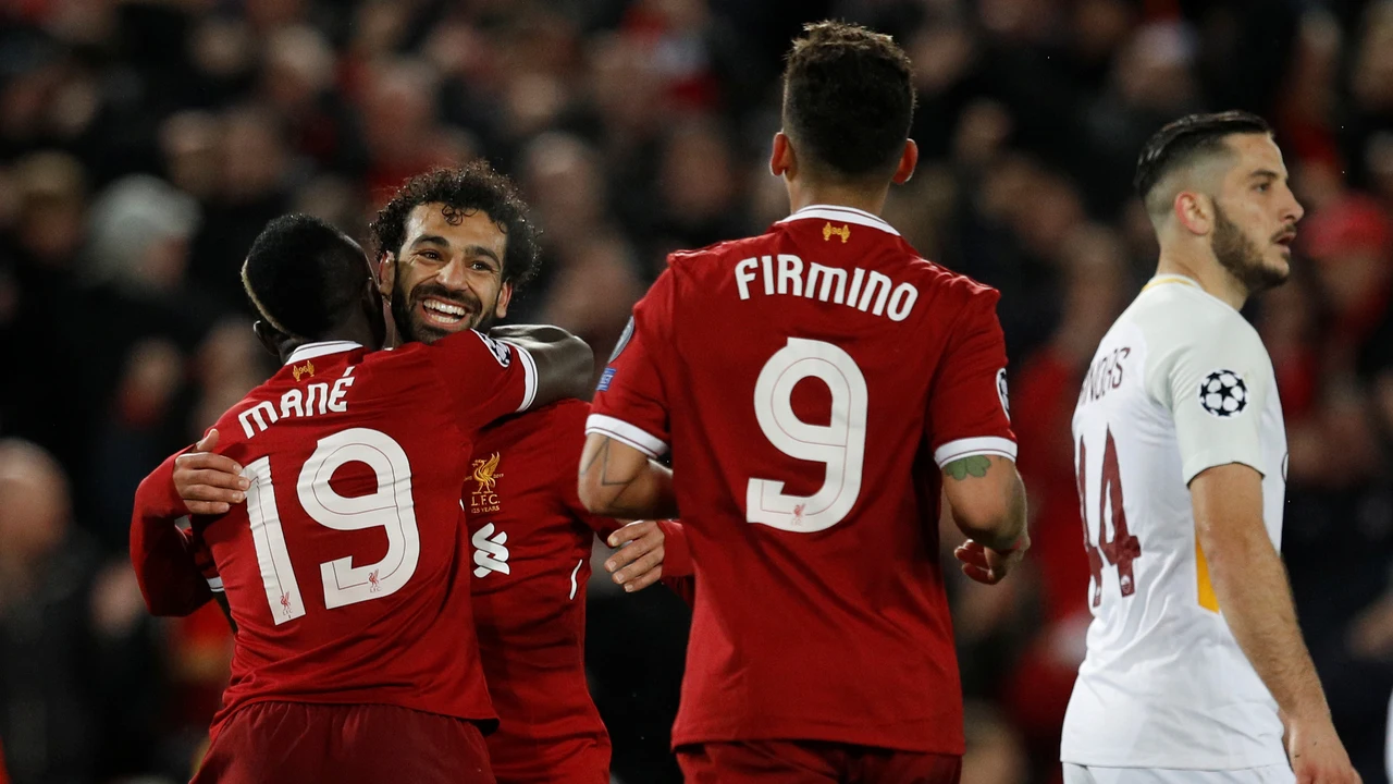 Mané, Salah y Firmino celebran un gol ante la Roma