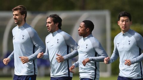 Ra&uacute;l, entrenando con el Tottenham