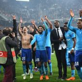 Los jugadores del Marsella celebran el pase a la final de Europa League