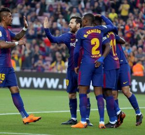 Los jugadores del Barcelona celebran un tanto Los jugadores del Barcelona celebran un tanto