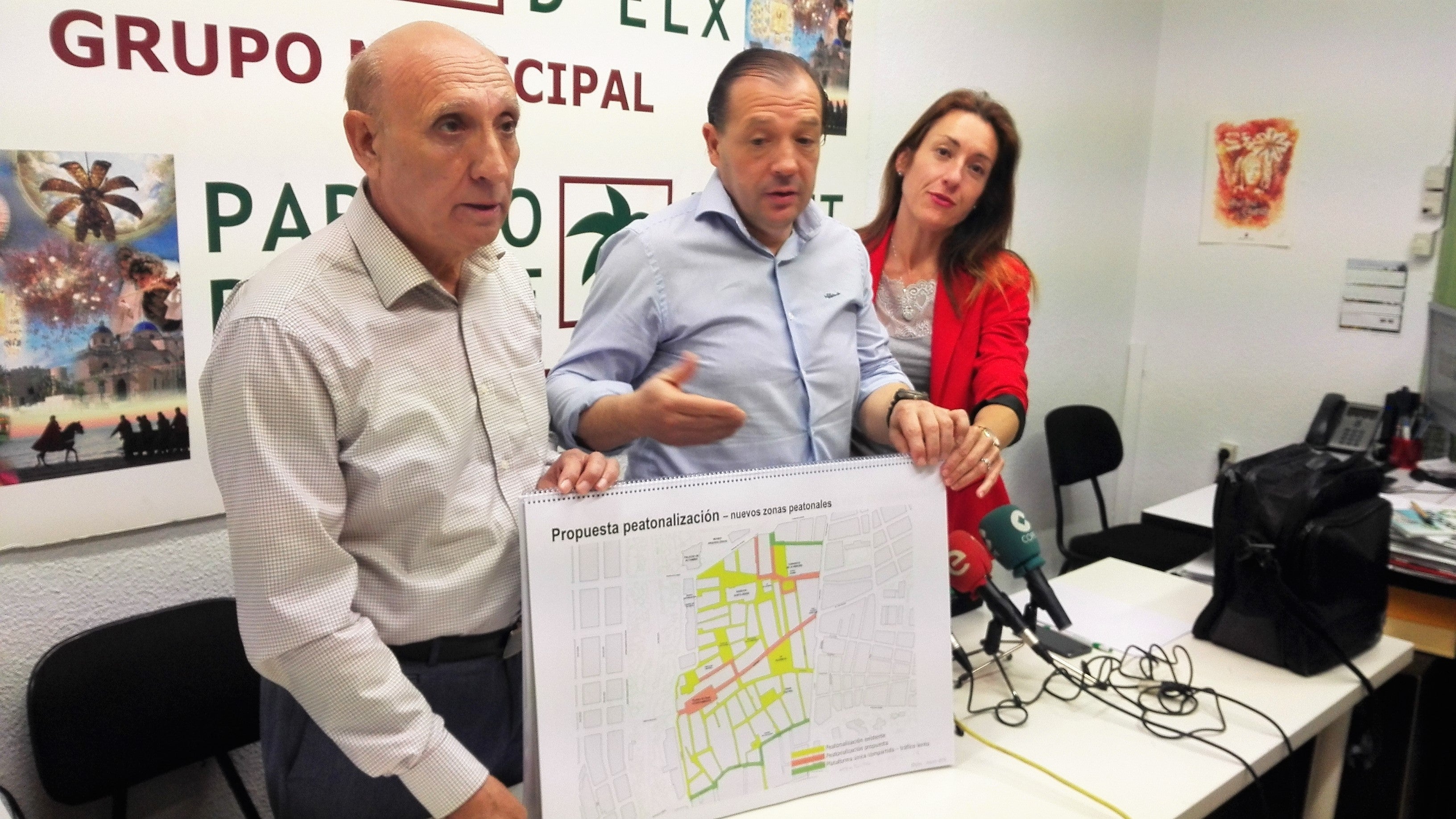 El Partido de Elche propone ahora una reordenación del tráfico distinta a la presentada junto a sus socios de gobierno El Partido de Elche propone ahora una reordenación del tráfico distinta a la presentada junto a sus socios de gobierno