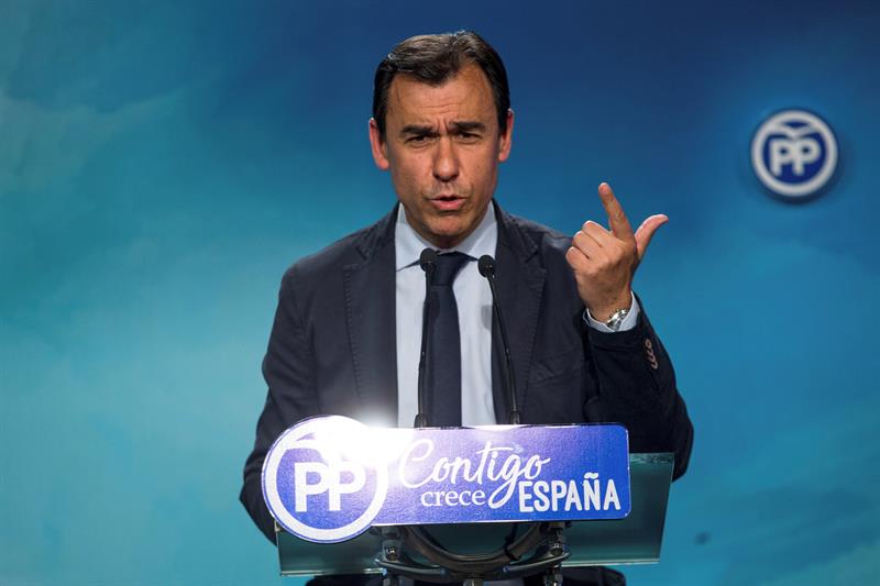 El PP considera una "pataleta infantil" que Rivera retire el apoyo de Ciudadanos al Gobierno por el artículo 155 El PP considera una "pataleta infantil" que Rivera retire el apoyo de Ciudadanos al Gobierno por el artículo 155