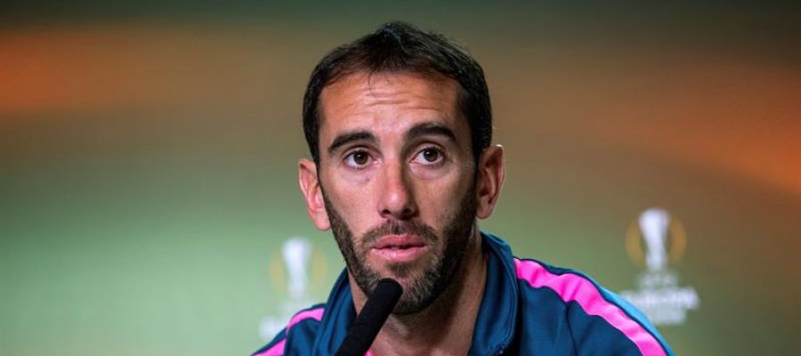 Diego Godín en rueda de prensa Diego Godín en rueda de prensa