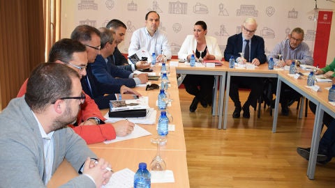 Reuni&oacute;n en Puertollano de la Mesa por la A-43