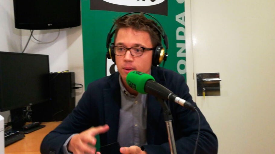 &Iacute;&ntilde;igo Errej&oacute;n en el estudio de Onda Cero en el Congreso
