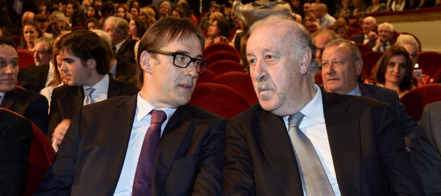 Lopetegui y Del Bosque charlan en una gala Lopetegui y Del Bosque charlan en una gala