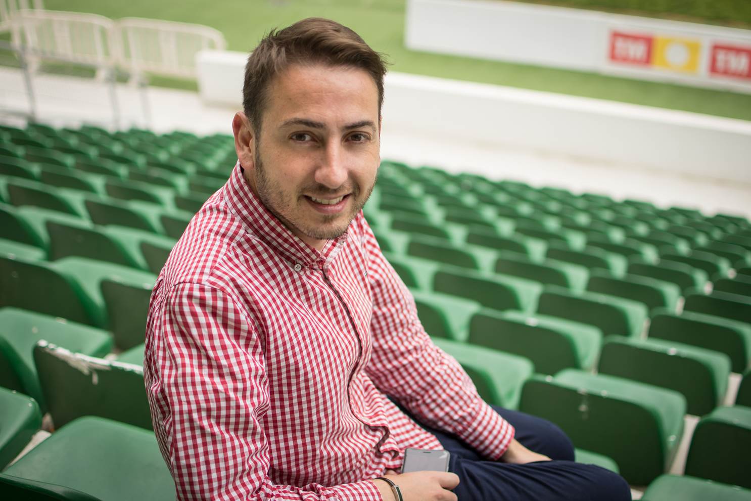 “Qué orgullo vestir tu camiseta, qué orgullo ser canterano” “Qué orgullo vestir tu camiseta, qué orgullo ser canterano”