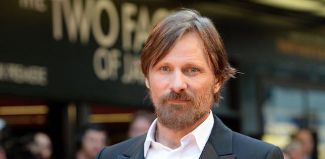 Viggo Mortensen se hace socio de Òmnium Cultural Viggo Mortensen se hace socio de Òmnium Cultural