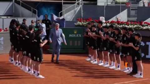 El emotivo homenaje a Manolo Santana por su 80 cumplea&ntilde;os