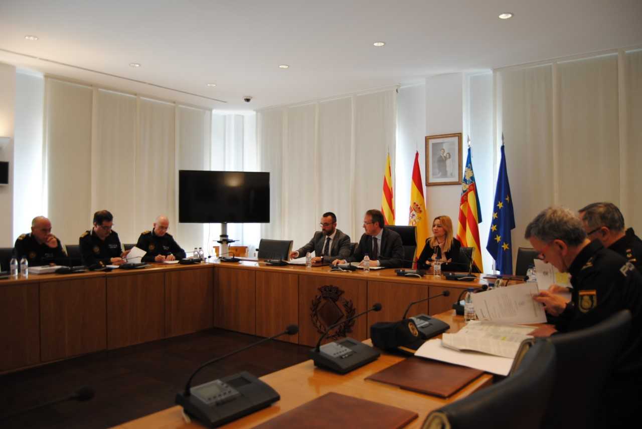 Un dispositiu de 581 vetlaran per la seguretat durant les festes Un dispositiu de 581 vetlaran per la seguretat durant les festes