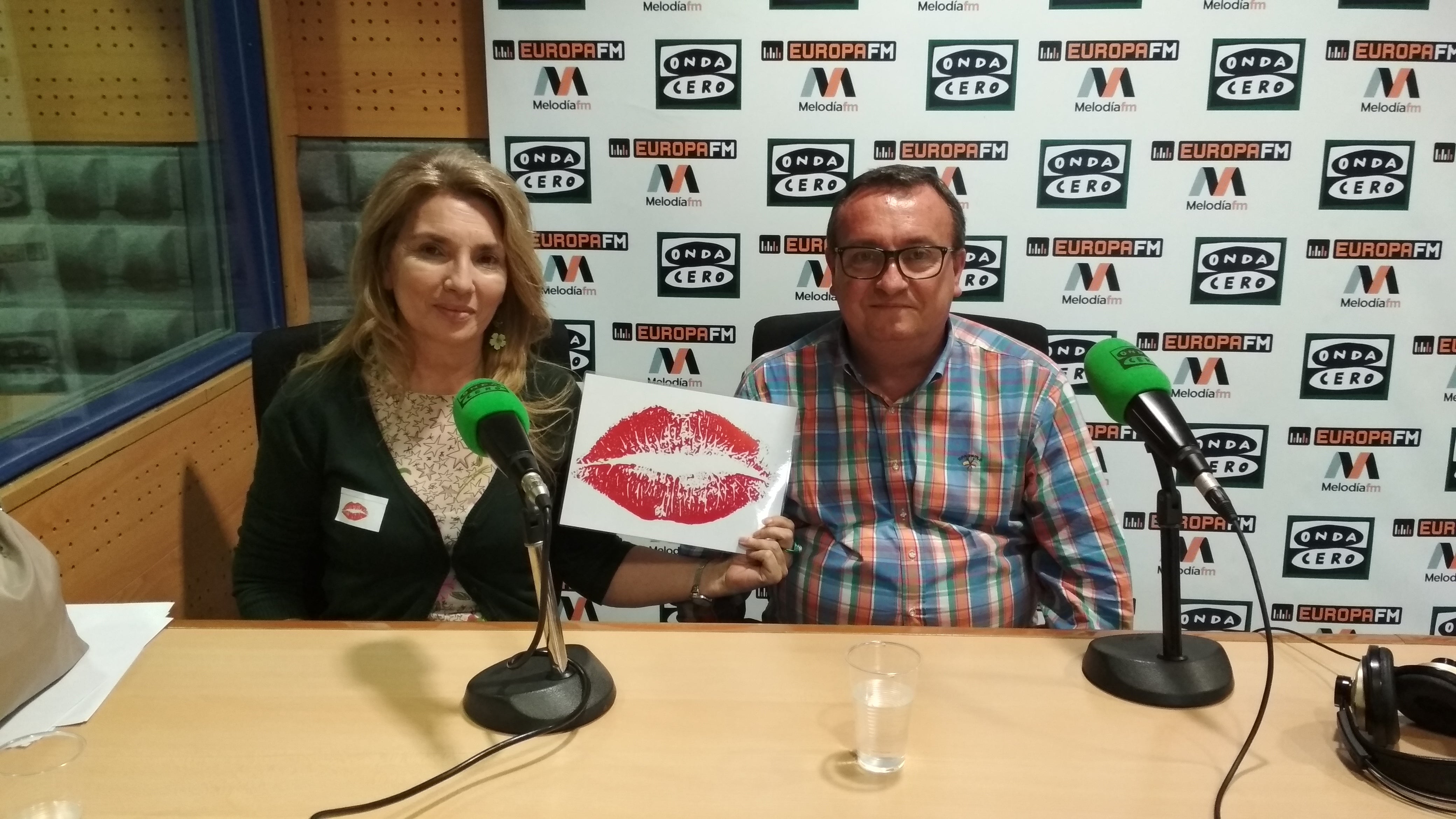 “Pequeños Deseos” trabaja con los niños hospitalizados de Valladolid “Pequeños Deseos” trabaja con los niños hospitalizados de Valladolid