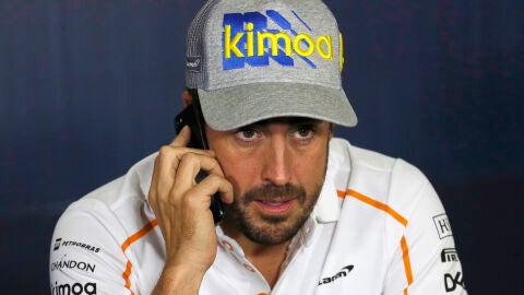 Fernando Alonso, en una rueda de prensa en Montmel&oacute;
