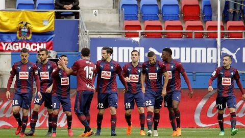 El Eibar celebrando el gol de la victoria