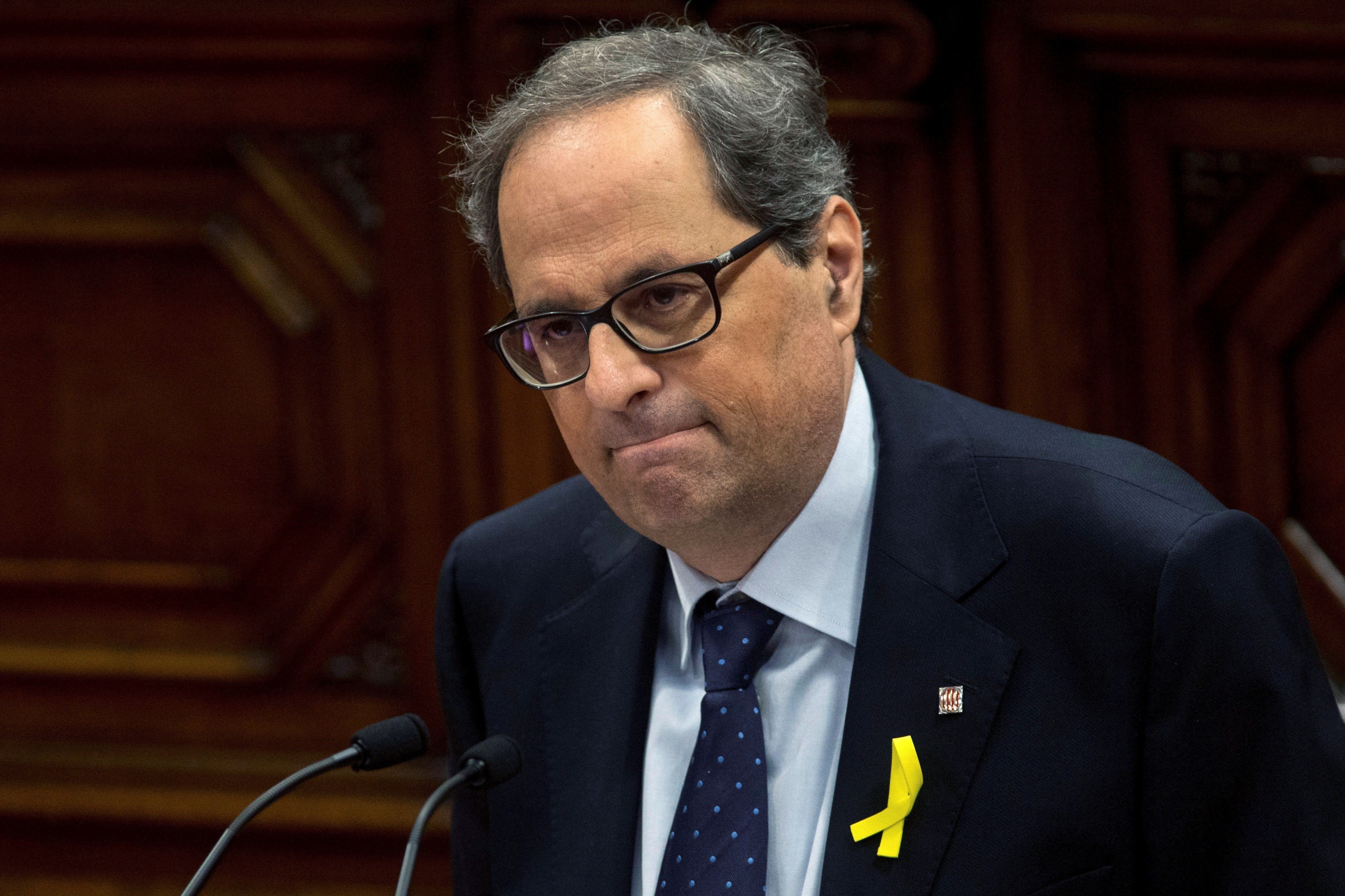 Quim Torra promete ser "leal al mandato del 1-O" e impulsar una "propuesta de Constitución de república catalana" Quim Torra promete ser "leal al mandato del 1-O" e impulsar una "propuesta de Constitución de república catalana"