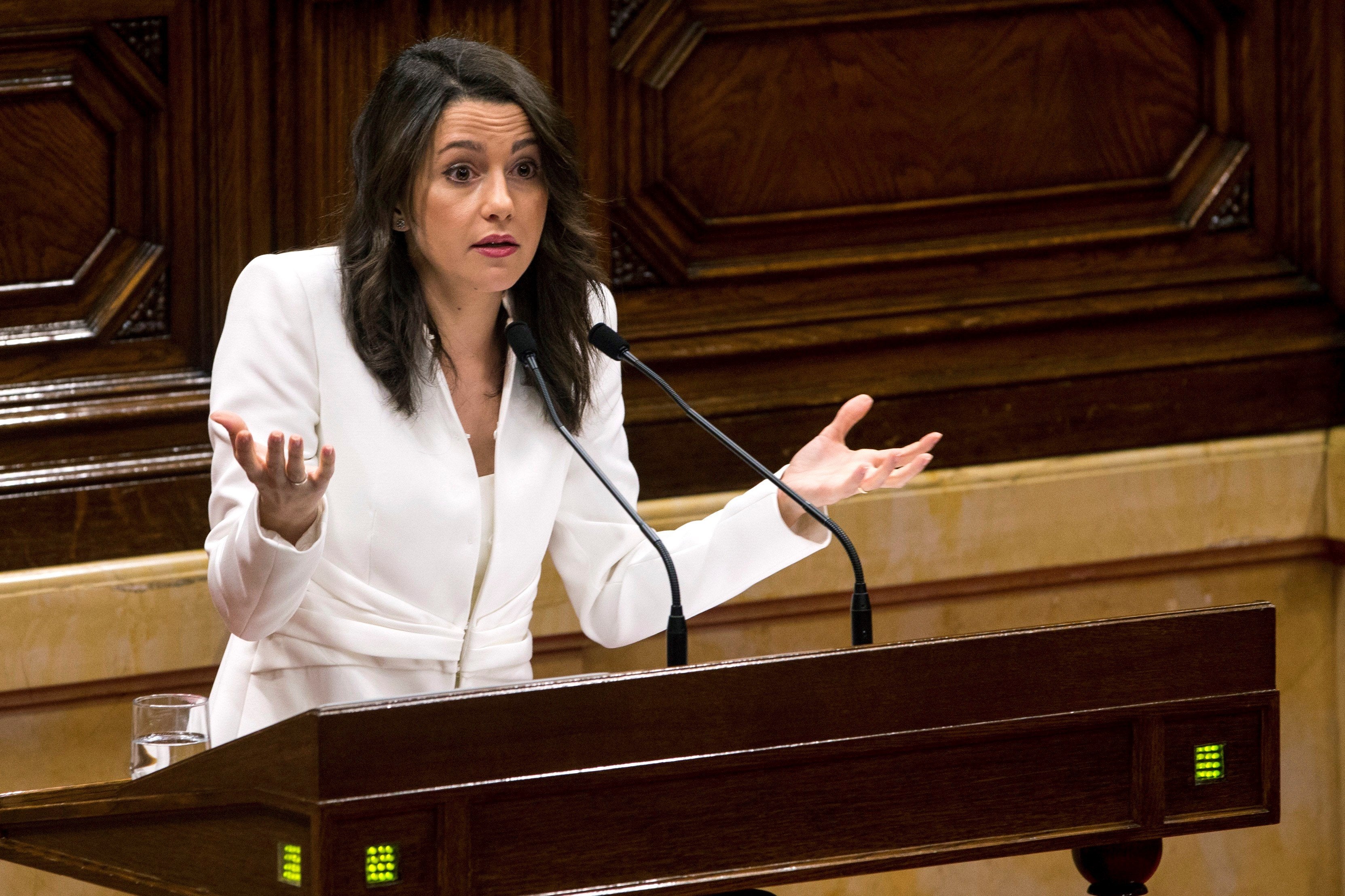 Inés Arrimadas renuncia a los privilegios como líder de la oposición en el Parlament Inés Arrimadas renuncia a los privilegios como líder de la oposición en el Parlament