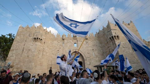 Israel&iacute;es en una de las entradas a Jerusal&eacute;n