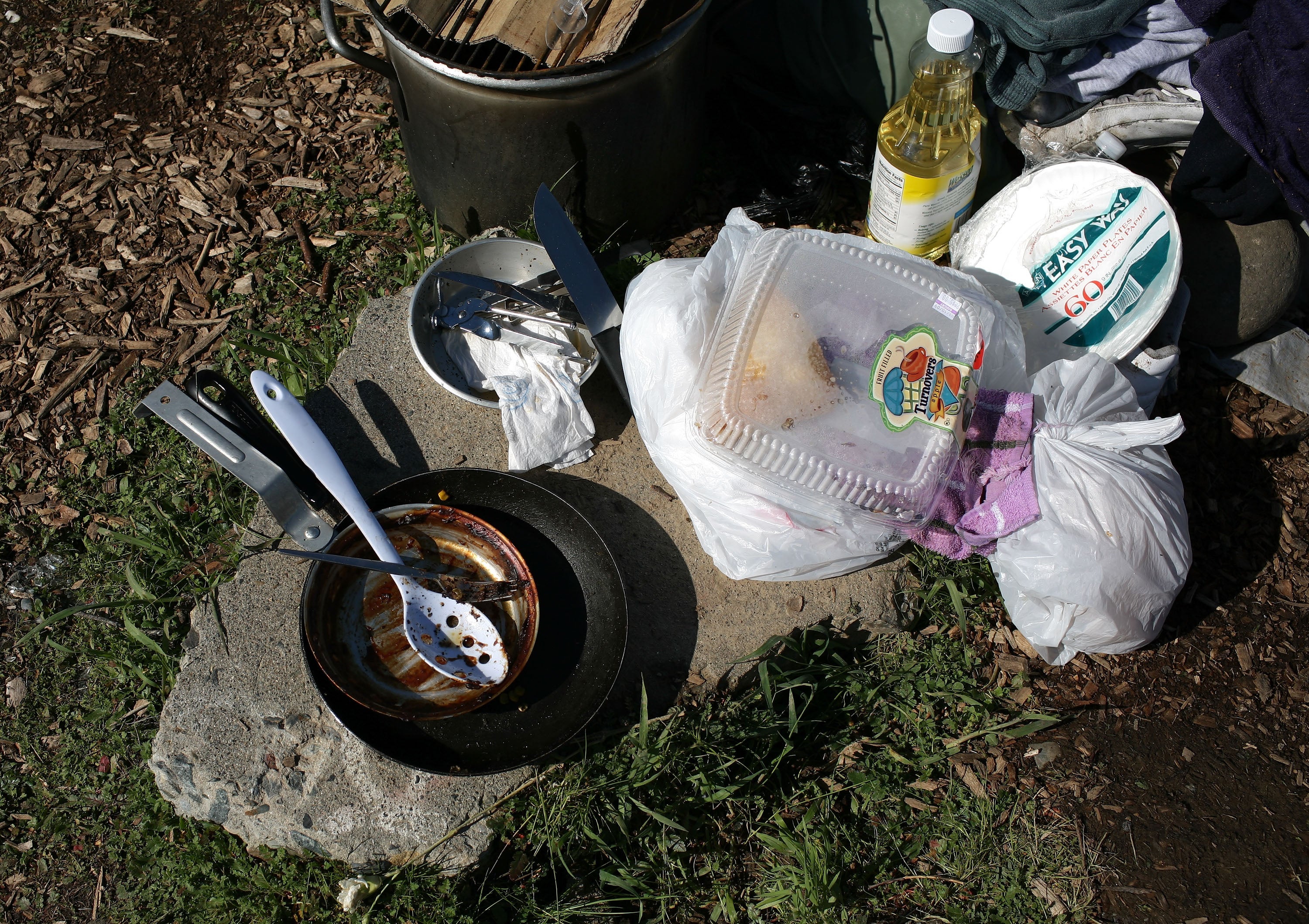 Un padre mata a tiros a los dos perros de su hija por no limpiar los platos Un padre mata a tiros a los dos perros de su hija por no limpiar los platos