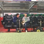 Iniesta en El Transistor con José Ramón de La Morena en el Camp Nou Iniesta en El Transistor con José Ramón de La Morena en el Camp Nou