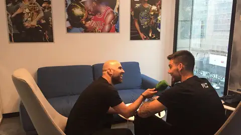 Willy Hernangómez junto a David Camps en 4 Cuartos Willy Hernangómez junto a David Camps en 4 Cuartos