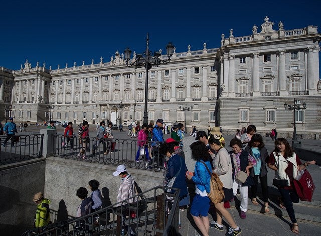 Un 'Brexit' sin acuerdo costaría 1.407 millones de euros al turismo español Un 'Brexit' sin acuerdo costaría 1.407 millones de euros al turismo español