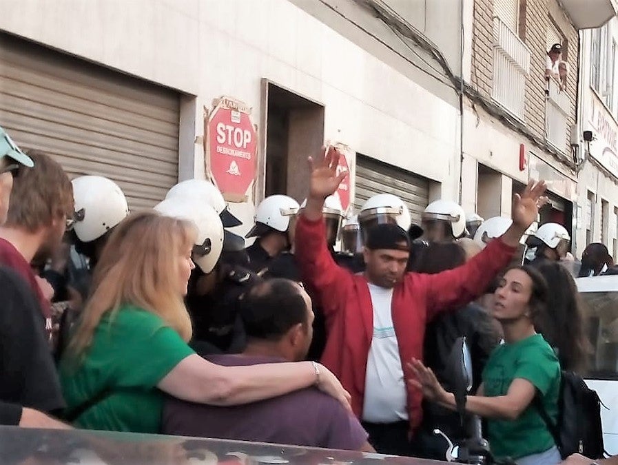 El desahucio en el barrio de Carrús de mayo enfrenta ahora en los juzgados a Policía Nacional y concentrados El desahucio en el barrio de Carrús de mayo enfrenta ahora en los juzgados a Policía Nacional y concentrados