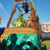 San Isidro va en globo hasta el monasterio. Dueñas (Palencia)