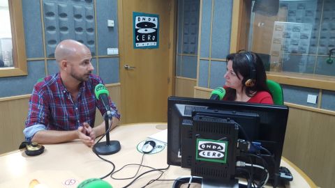 Hablamos con el concejal &Aacute;lvaro De La Fuente de la campa&ntilde;a de Aguas de C&aacute;diz sobre el uso responsable de las toallitas higi&eacute;nicas.