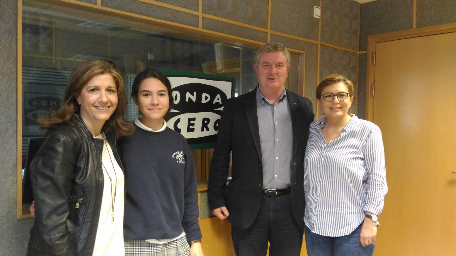 Ellas juegan 16/05/2018: María José Doce, Paula Jiménez y J. Luís Otero/Hockey femenino Ellas juegan 16/05/2018: María José Doce, Paula Jiménez y J. Luís Otero/Hockey femenino
