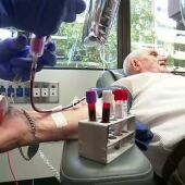 James Harrison, 'el hombre del brazo dorado': más de 1.170 donaciones de sangre a sus 81 años