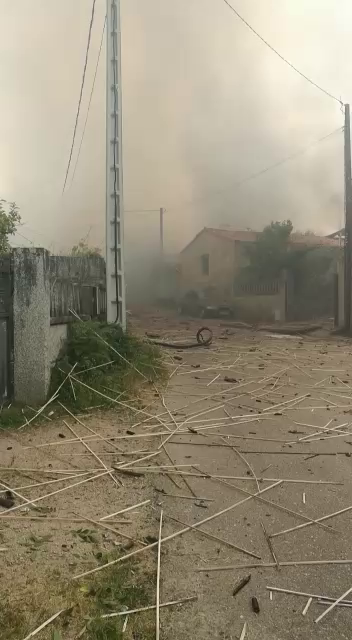 Ascienden a dos los muertos en la explosión de material de pirotecnia en Tui Ascienden a dos los muertos en la explosión de material de pirotecnia en Tui