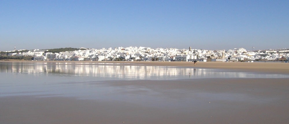 Aumenta el número de jóvenes granadinos afectados por el brote de Conil Aumenta el número de jóvenes granadinos afectados por el brote de Conil