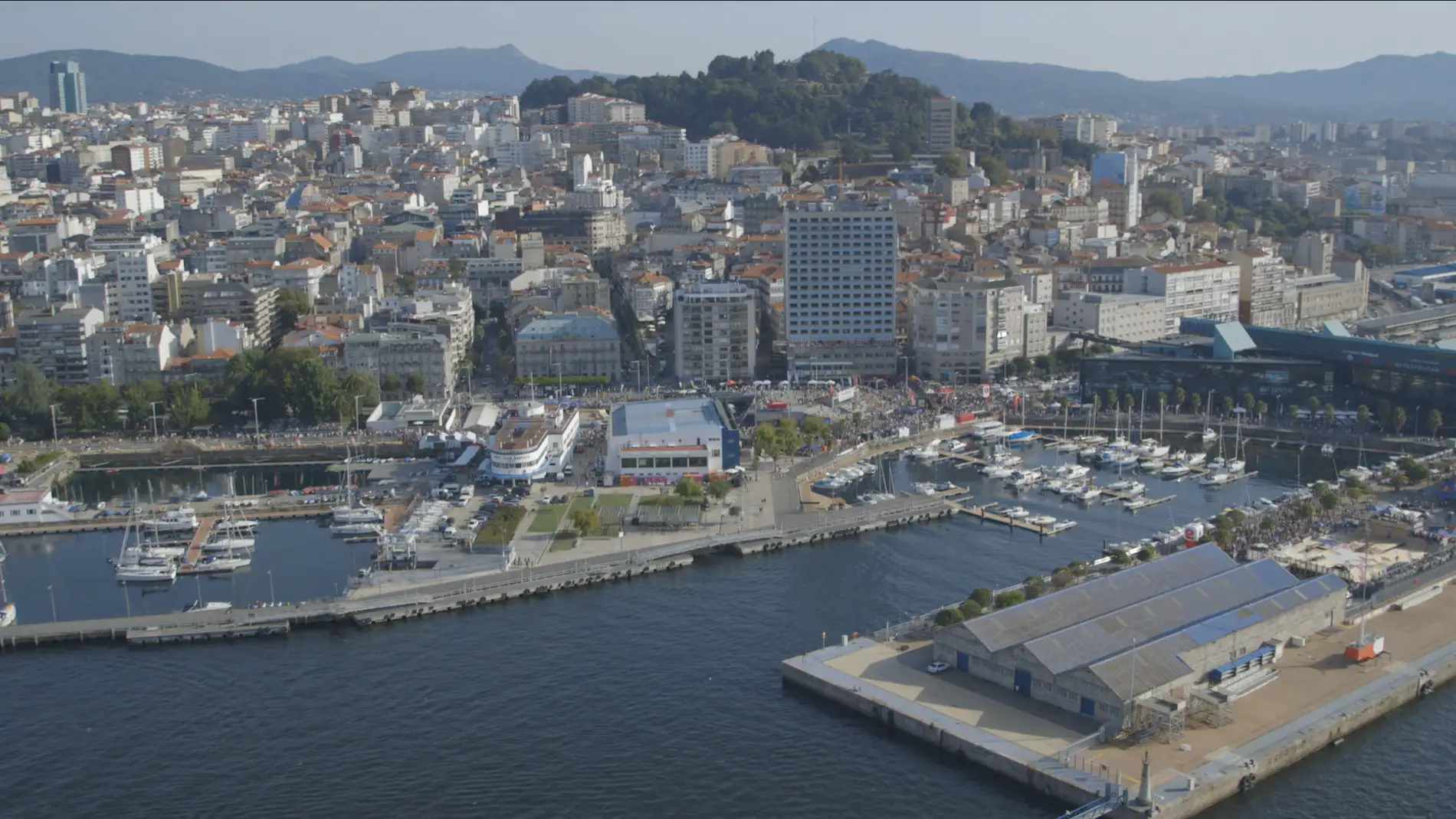 Zona central del puerto de Vigo