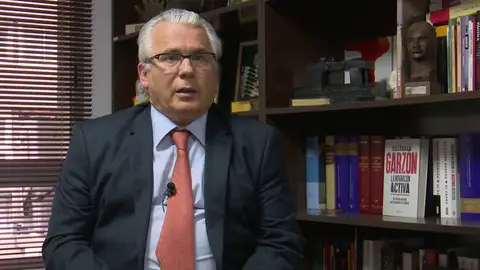 Baltasar Garzón: "Volvería a ordenar las escuchas a los abogados" Baltasar Garzón: "Volvería a ordenar las escuchas a los abogados"