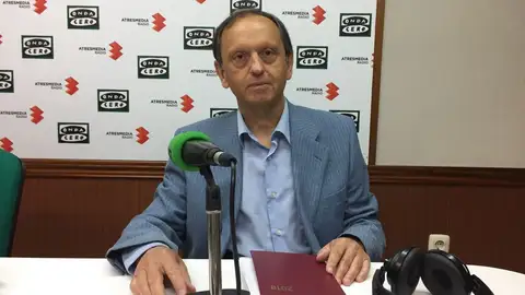 Nicolás Clavero, alcalde accidental de Ciudad Real, durante la entrevista en Onda Cero Nicolás Clavero, alcalde accidental de Ciudad Real, durante la entrevista en Onda Cero