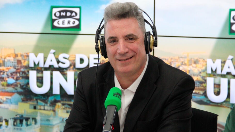 Loquillo durante una entrevista en los estudios de Onda Cero