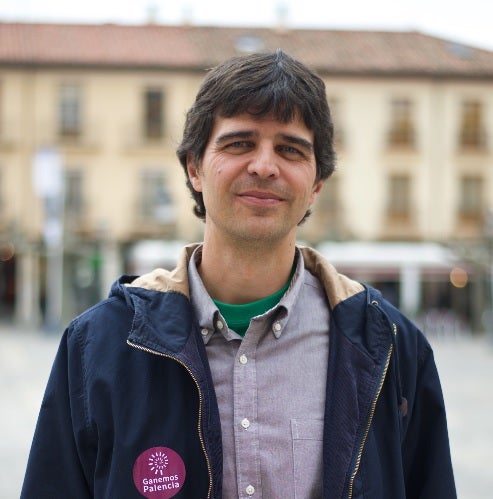 Así es Juan Gascón, el profesor que aspira a conseguir que IU-Sumar tenga representación en las elecciones de Castilla y León 2026 Así es Juan Gascón, el profesor que aspira a conseguir que IU-Sumar tenga representación en las elecciones de Castilla y León 2026