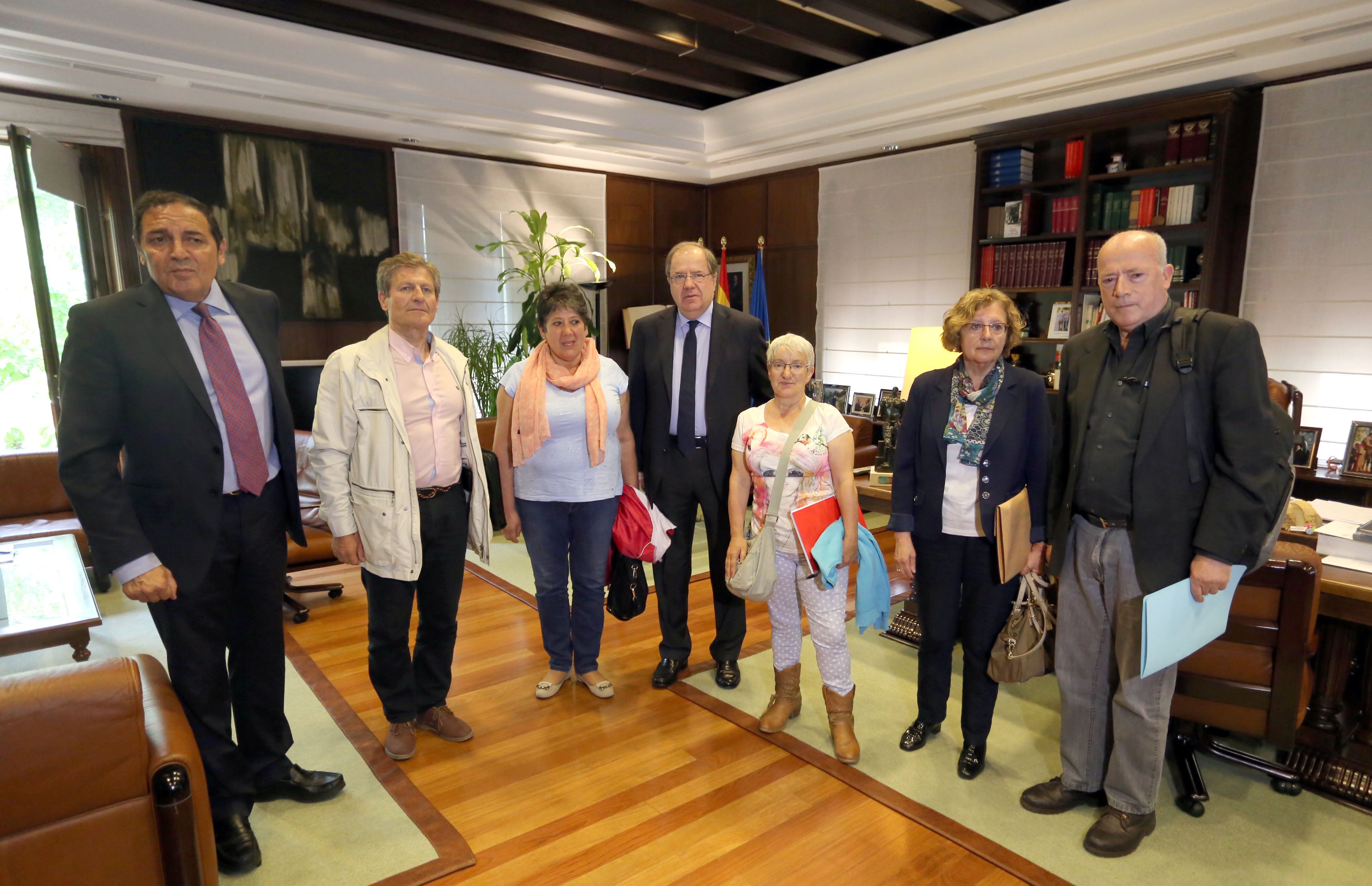 La Junta se compromete con las plataformas a convocar el Consejo Regional de Salud La Junta se compromete con las plataformas a convocar el Consejo Regional de Salud