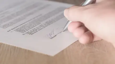 Firmar un contrato Firmar un contrato