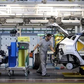 El sector del automóvil continúa al frente de las ventas de la Comunidad en el exterior El sector del automóvil continúa al frente de las ventas de la Comunidad en el exterior