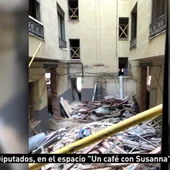 La lluvia complica el trabajo de los bomberos en la tercera noche desde el derribo de un edificio en Madrid La lluvia complica el trabajo de los bomberos en la tercera noche desde el derribo de un edificio en Madrid